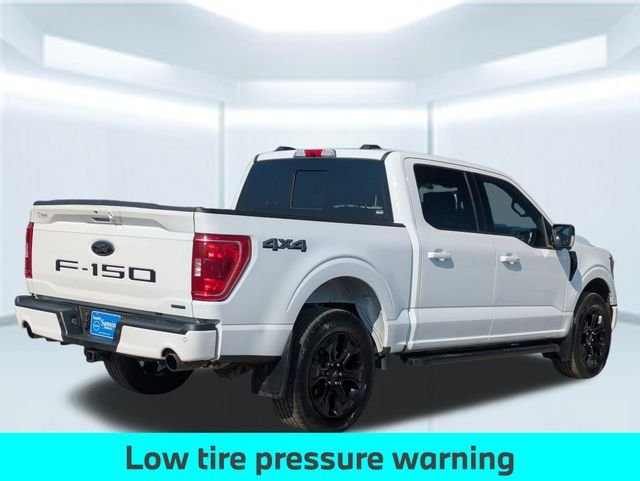 Used 2023  Ford Lariat image 6
