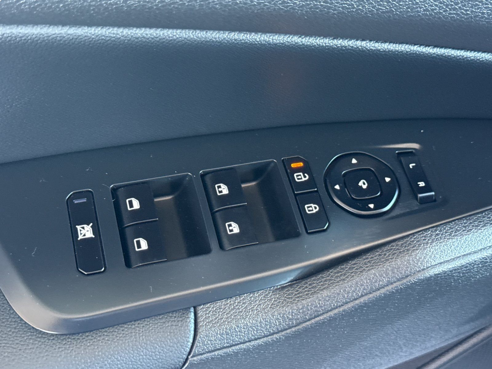 2026 Kia Sportage SX Prestige Hybrid - Photo 11
