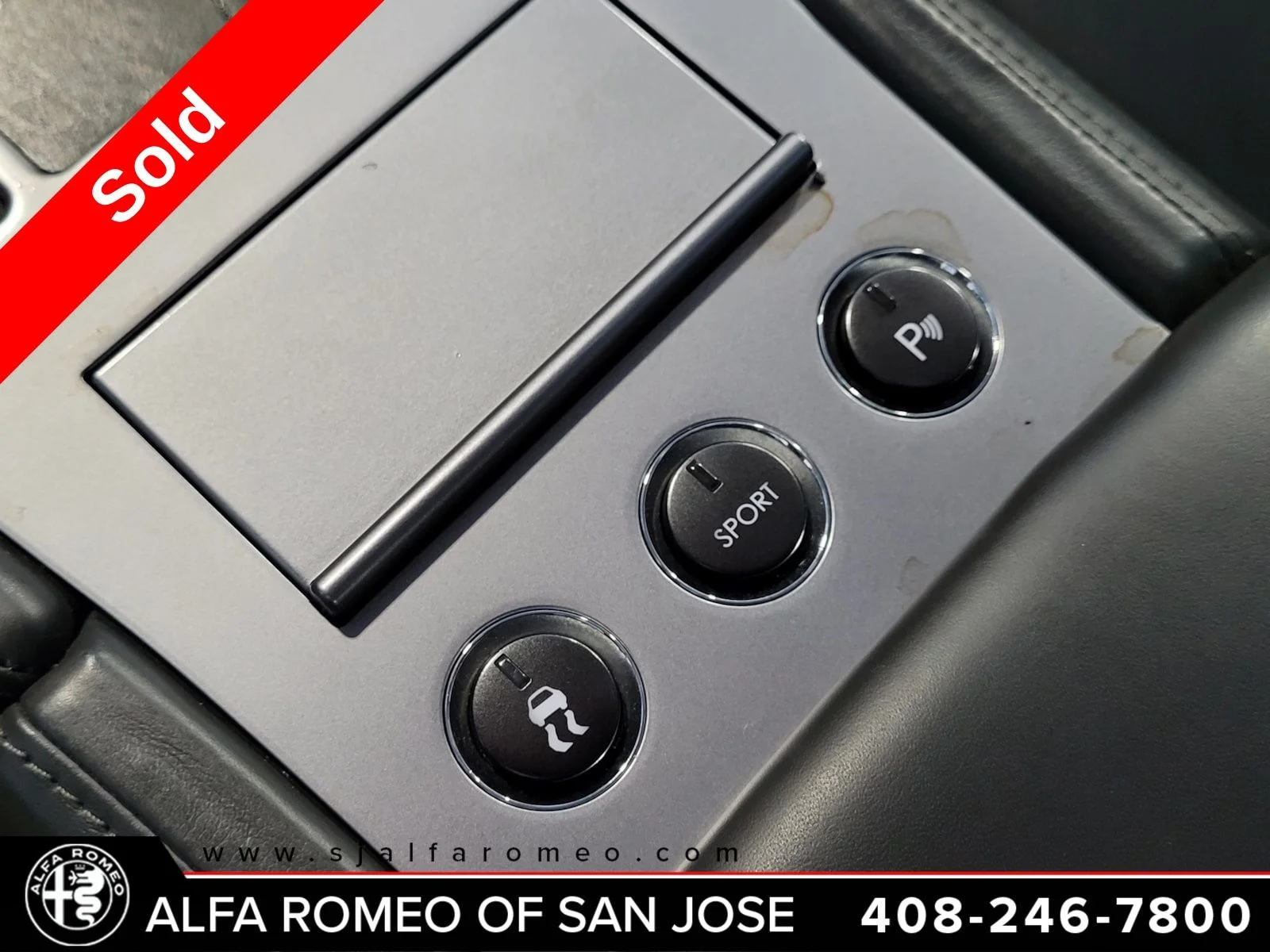 Used 2005 White Aston Martin Base image 23