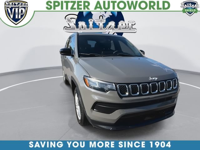 Used 2023 Gray Jeep Sport 4x4 image 3