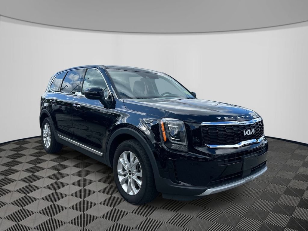 Used 2022 Black Kia LX image 7