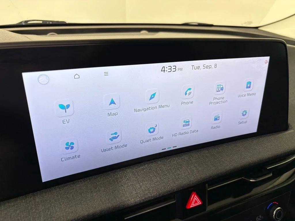 Used 2023 Blue Kia Wind image 28