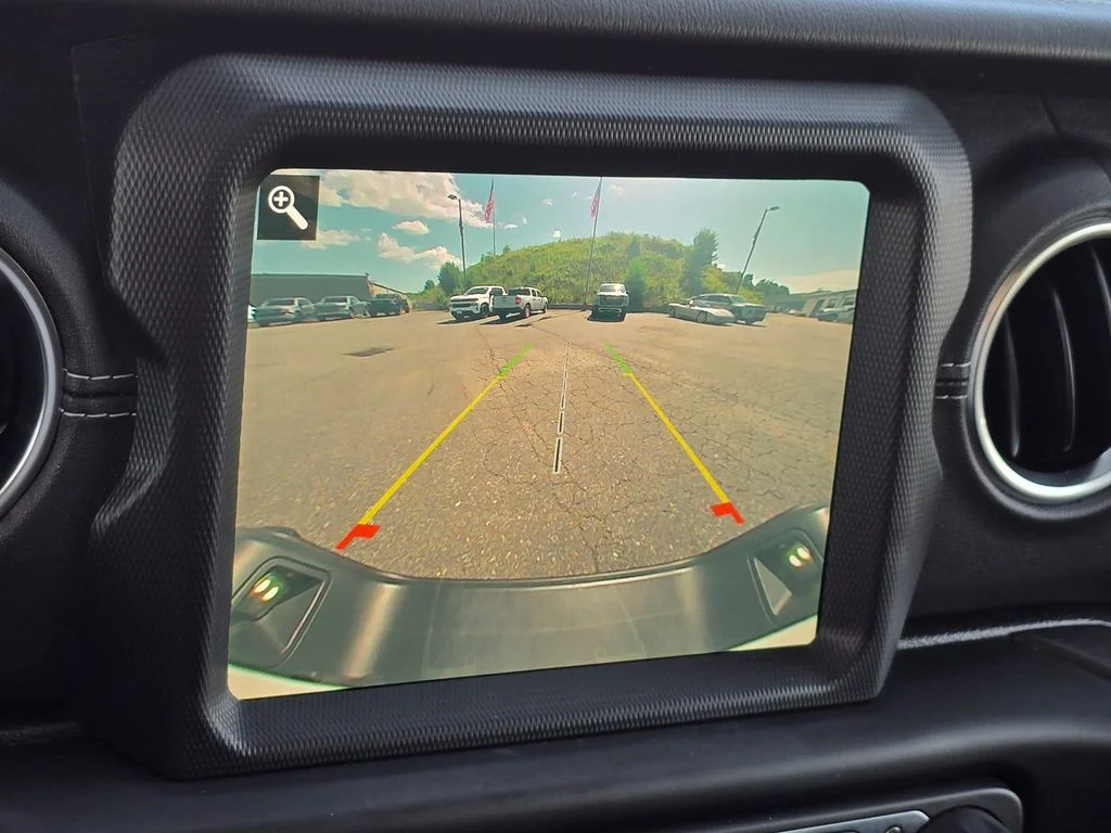 Used 2020 White Jeep Overland image 10