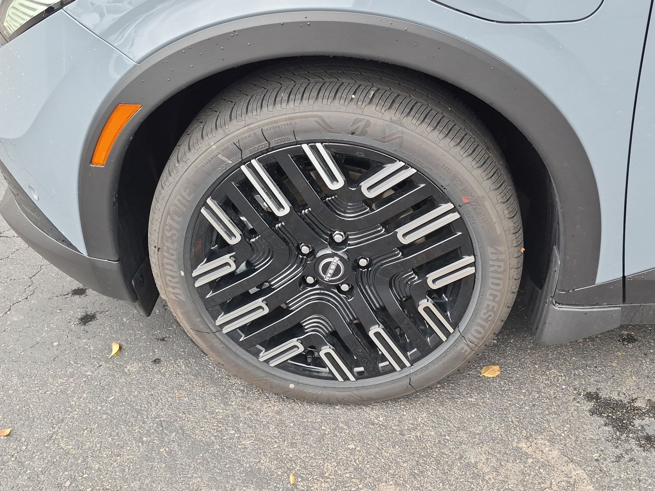 New 2026 Boulder Gray Pearl / Super Black Two-tone Nissan Platinum+ image 16