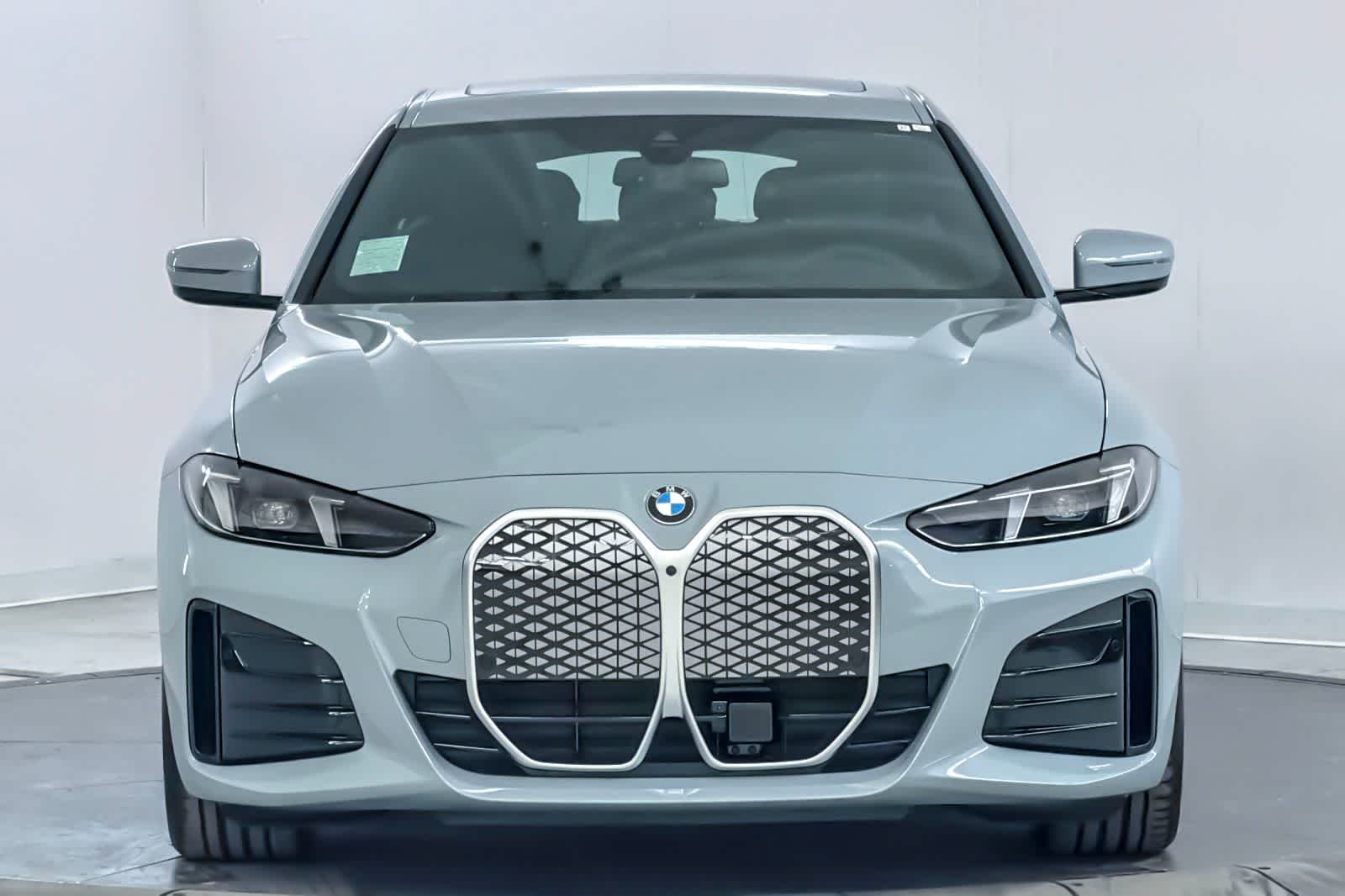 New 2026 Brooklyn Grey Metallic BMW xDrive40 image 10