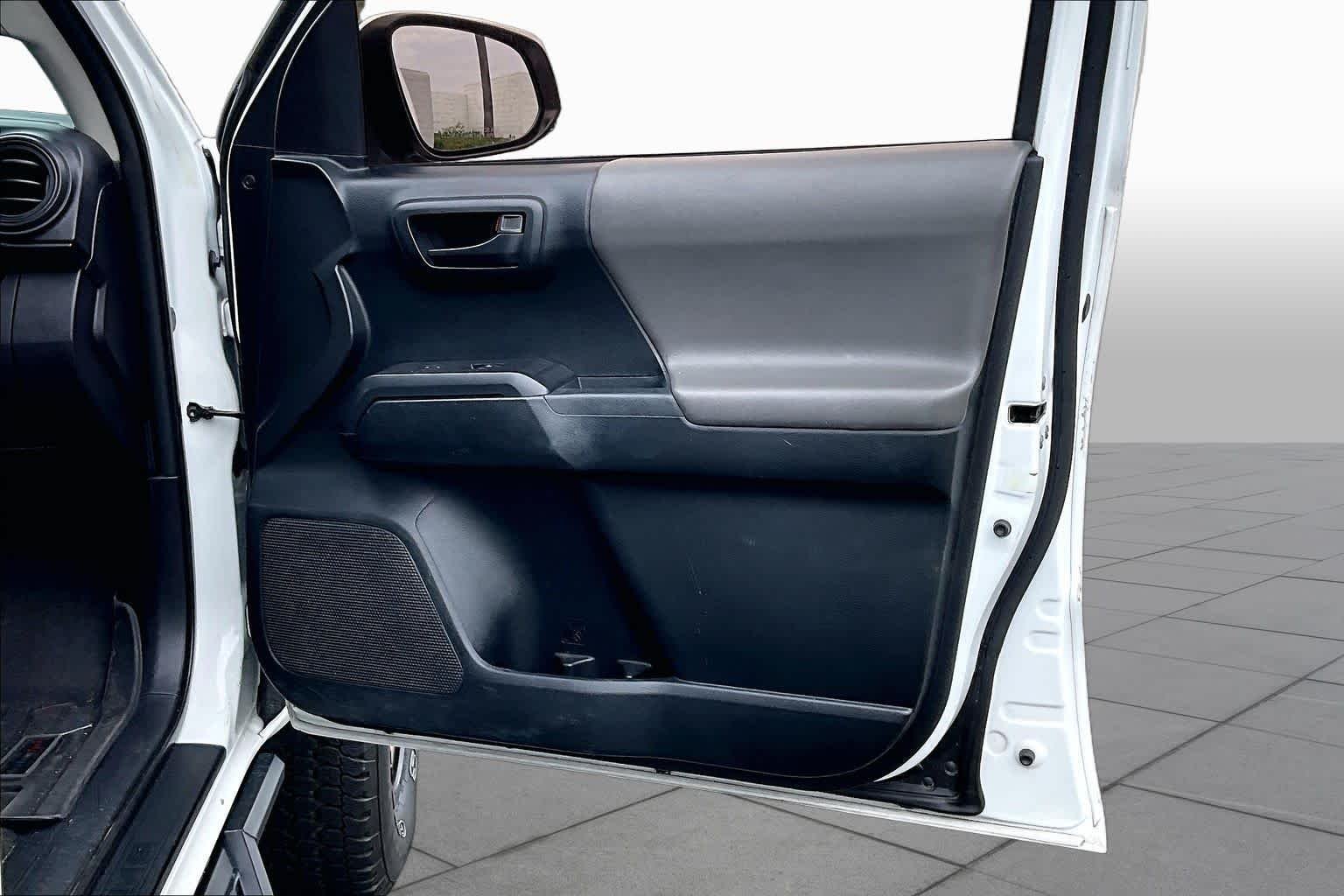 Used 2016 Super White Toyota SR image 22
