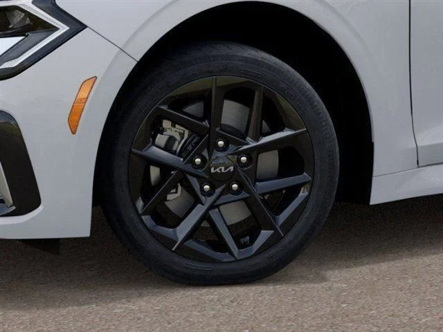 2026 Kia K5 LXS - Photo 9