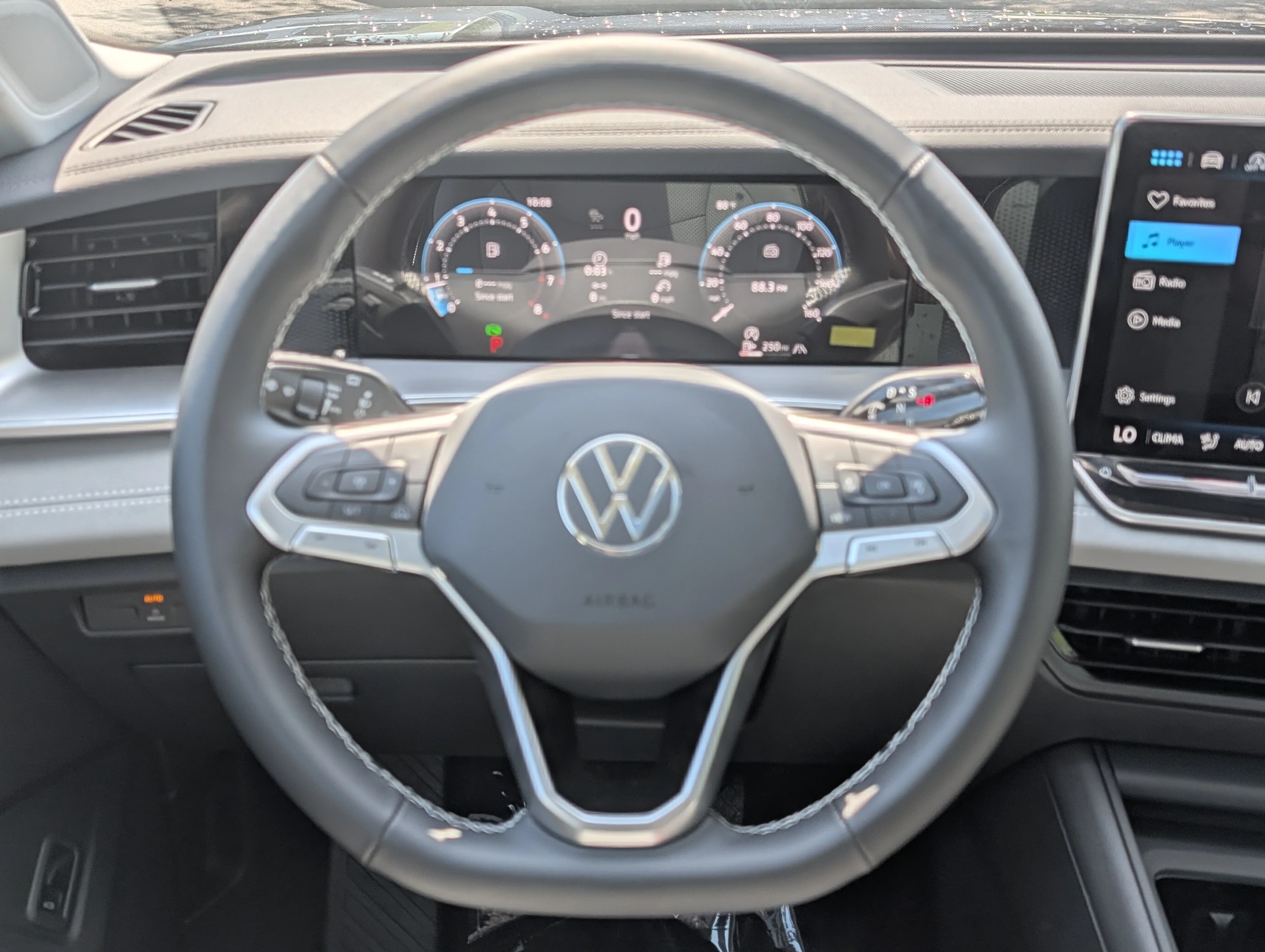 New 2026 Platinum Gray Metallic Volkswagen SE image 11