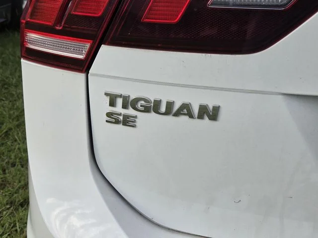 Used 2021 Pure White Volkswagen 2.0T SE image 8