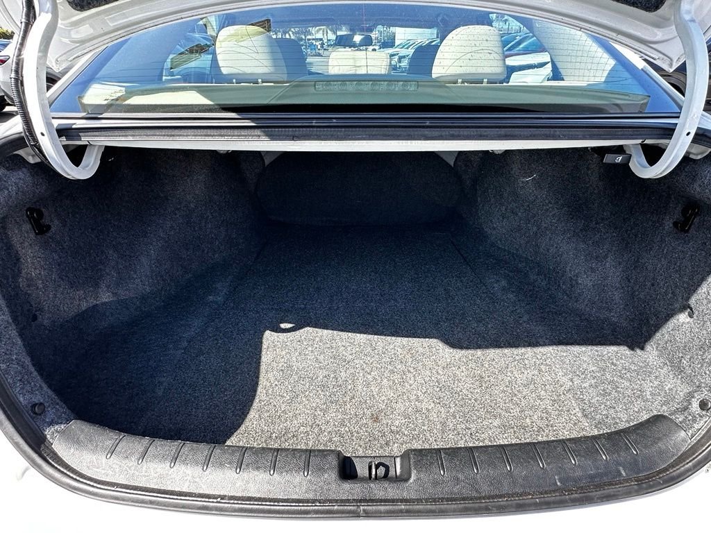 Used 2015  Honda Touring image 8