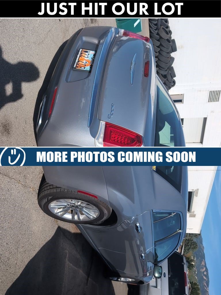 Used 2015 Billet Silver Metallic Clearcoat Chrysler C image 11