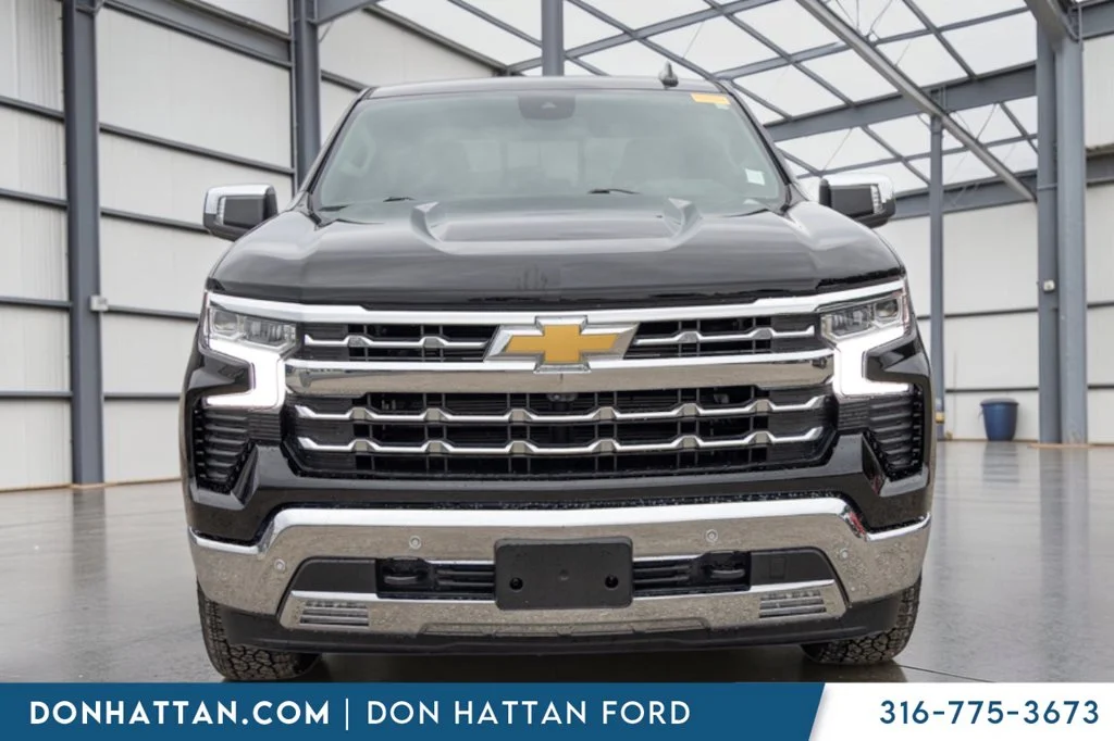 Used 2025 Black Chevrolet LTZ image 22