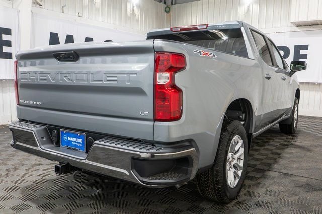 New 2026 Sterling Gray Metallic Chevrolet LT (2FL) image 5