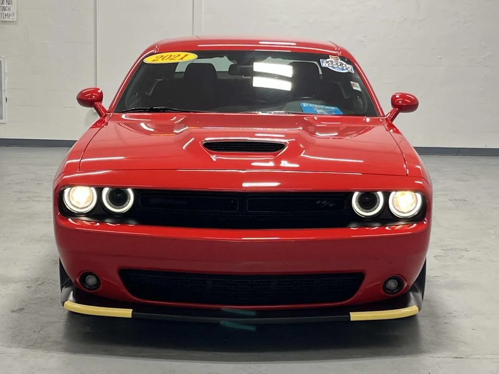 Used 2021 Torred Clearcoat Dodge R/T 5.7L HEMI 1 Owner image 3