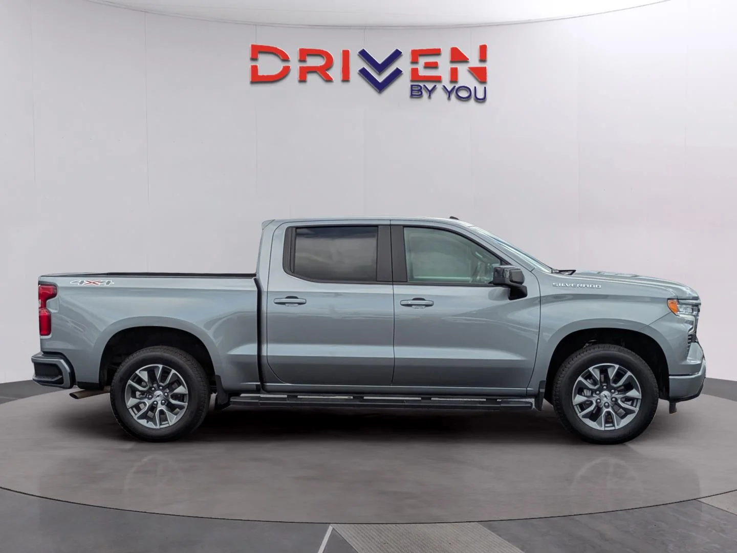 Used 2025 Sterling Gray Metallic Chevrolet RST image 6