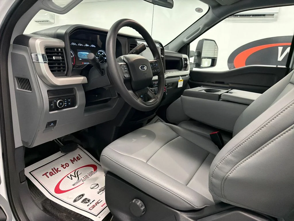 New 2026 Oxford White Ford F-250® XL image 10