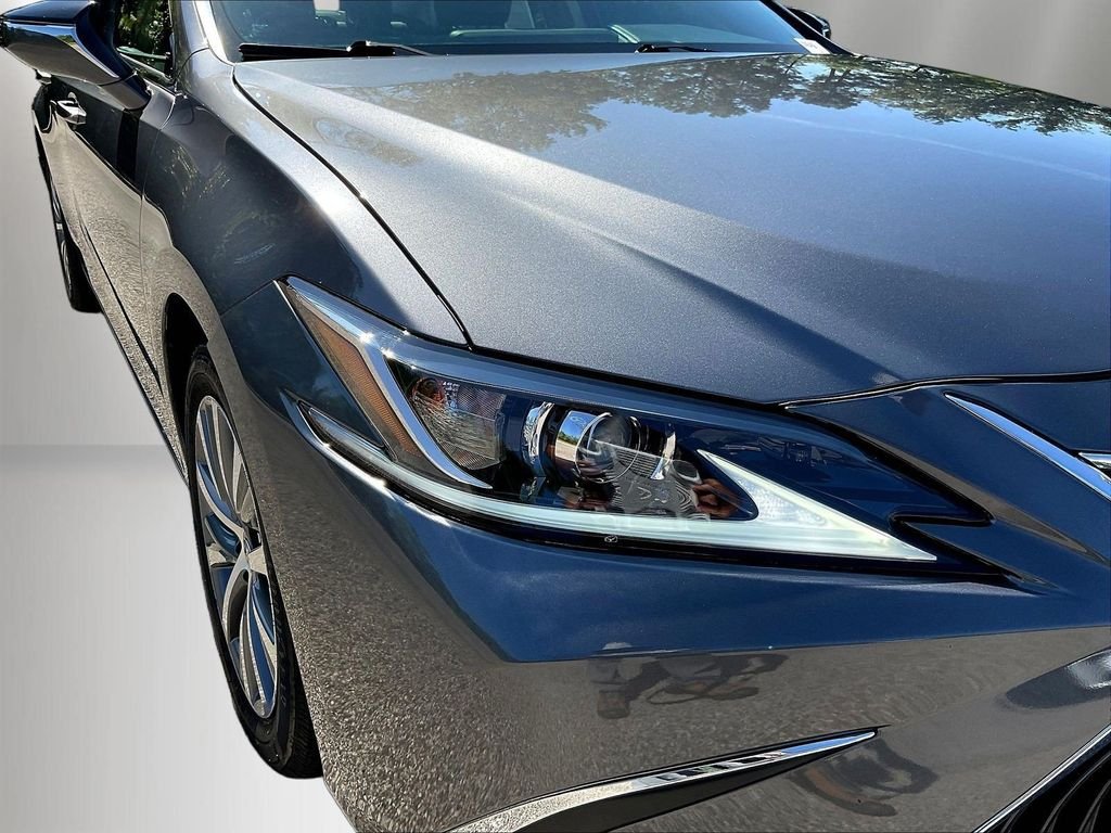 Used 2021 Gray Pearl Lexus 350 image 31