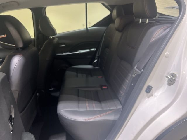 Used 2019 White Nissan SR image 22