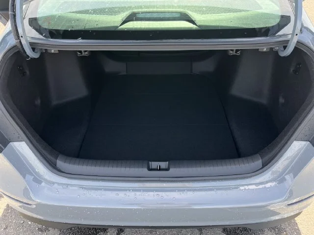 New 2026 Urban Gray Pearl Honda SE image 16