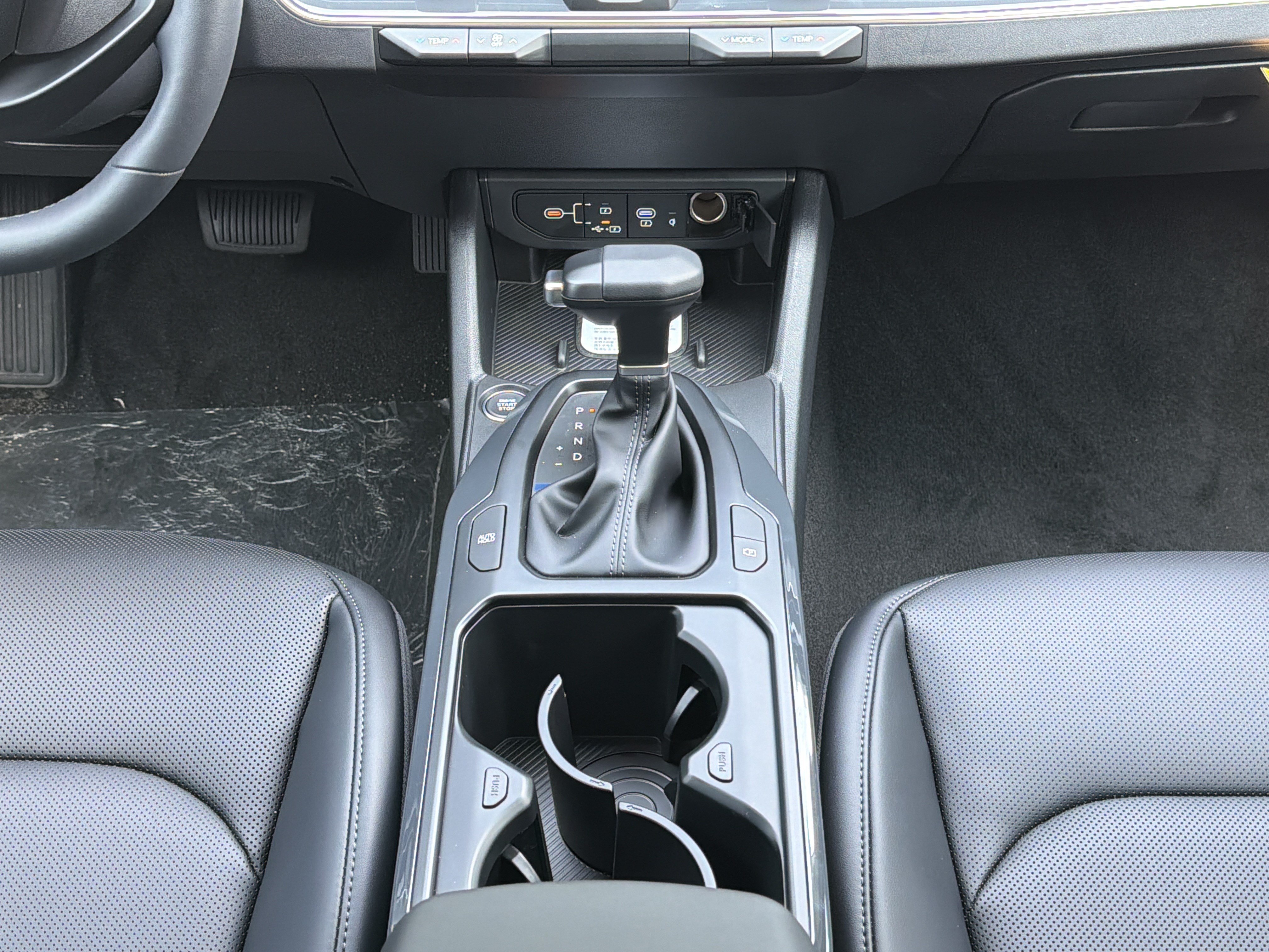 New 2026 Snow White Pearl Kia EX image 6