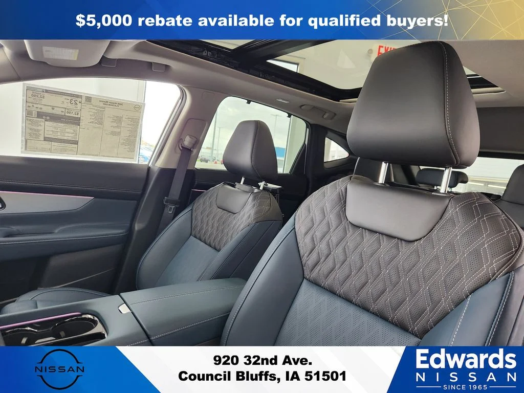 New 2026 Everest White Pearl TriCoat / Super Black Two-tone Nissan Platinum image 23