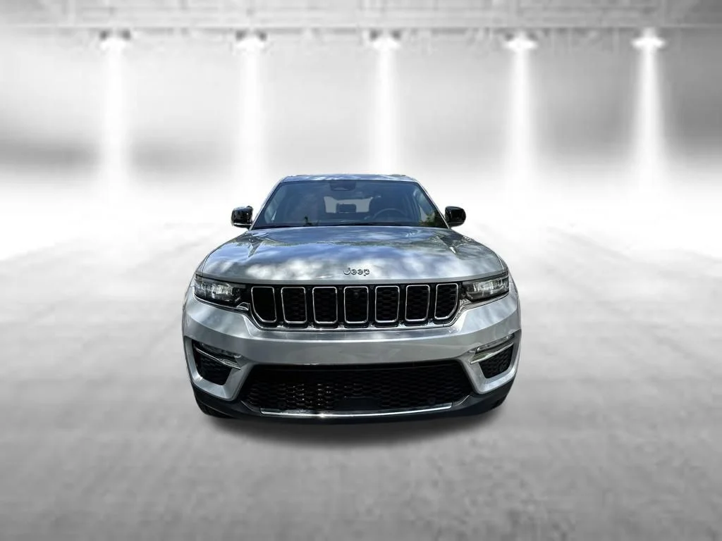 Used 2023 Silver Jeep 4xe image 2