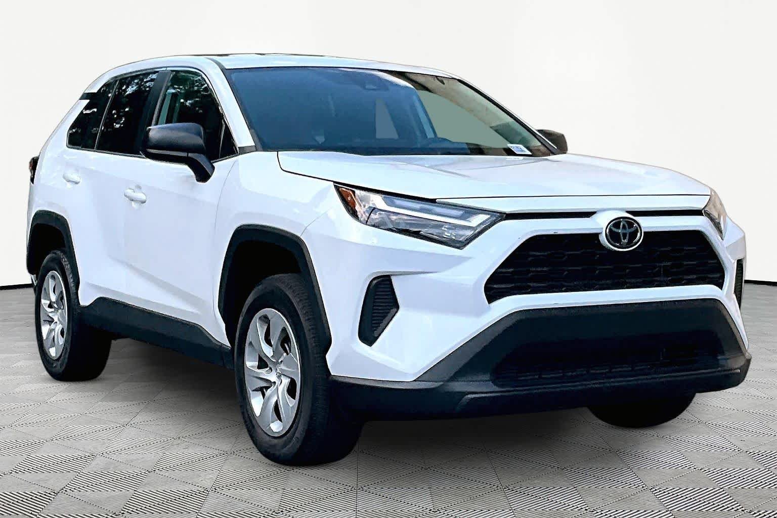 Used 2024 Ice Cap Toyota LE image 3
