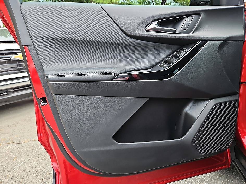 2026 Chevrolet Equinox LT - Photo 13