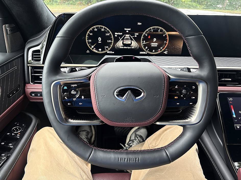 Used 2026 Radiant White/Black Obsidian INFINITI AUTOGRAPH image 13