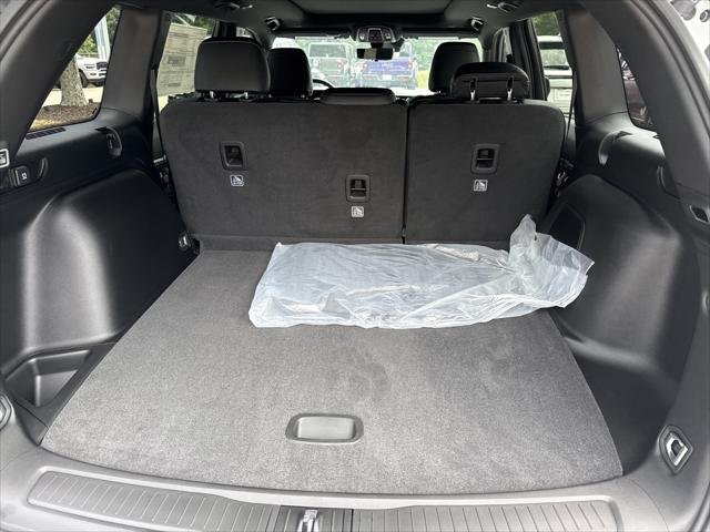 New 2026 Bright White Clear-Coat Exterior Paint Jeep Limited image 18