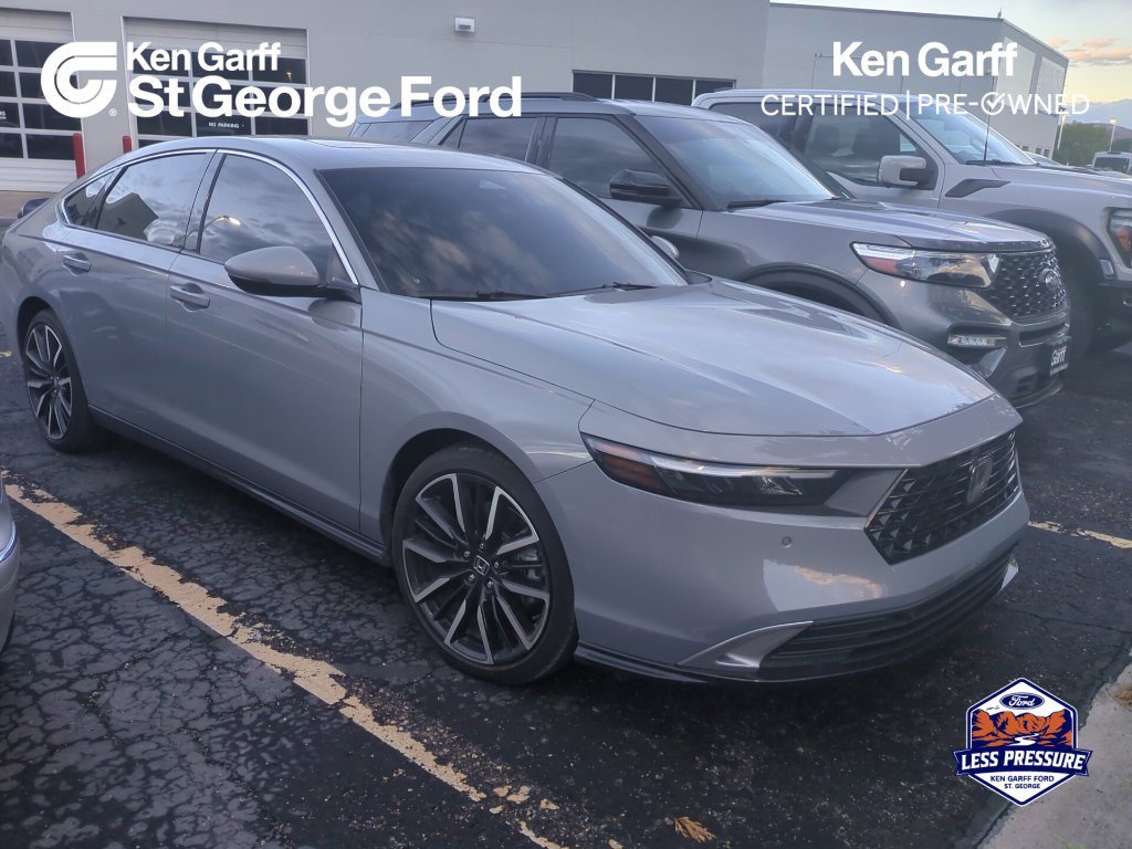 Used 2025 Urban Gray Pearl Honda Touring image 1