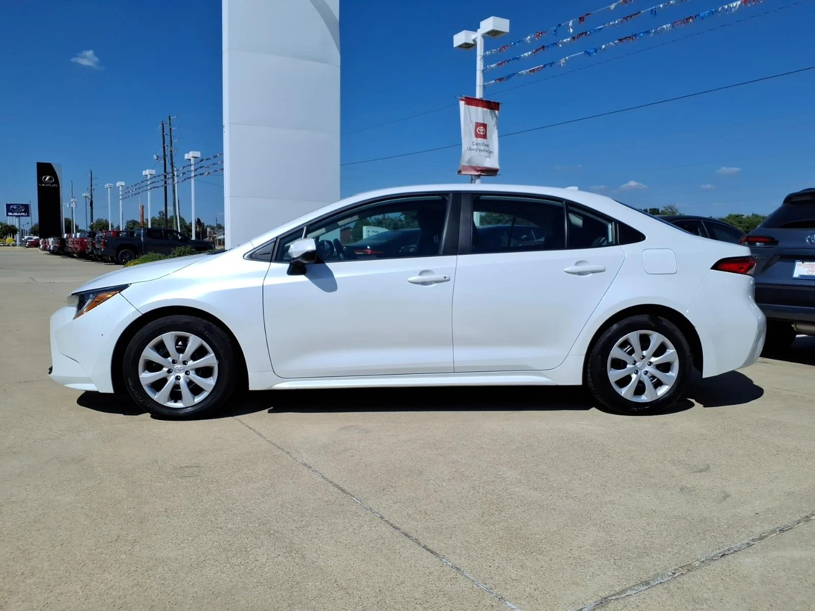 Used 2025 Wind Chill Pearl Toyota LE image 2