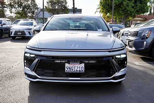 Used 2024 Silver Hyundai SEL image 4