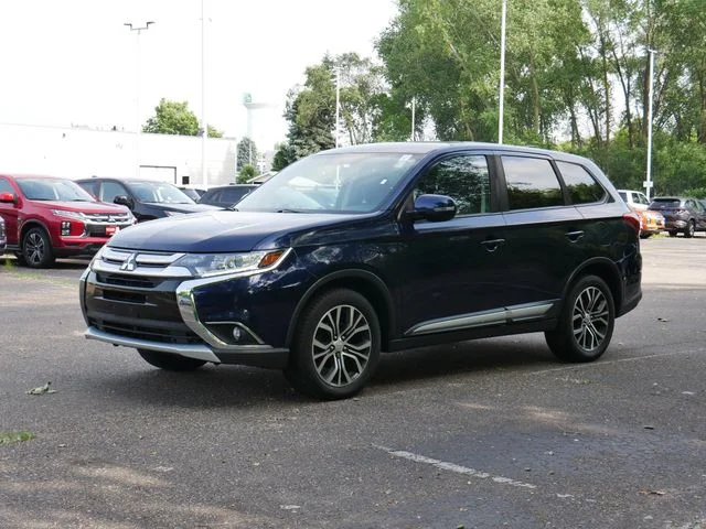 Used 2018 Mitsubishi Outlander SE with VIN JA4AZ3A31JZ054032 for sale in White Bear Lake, Minnesota