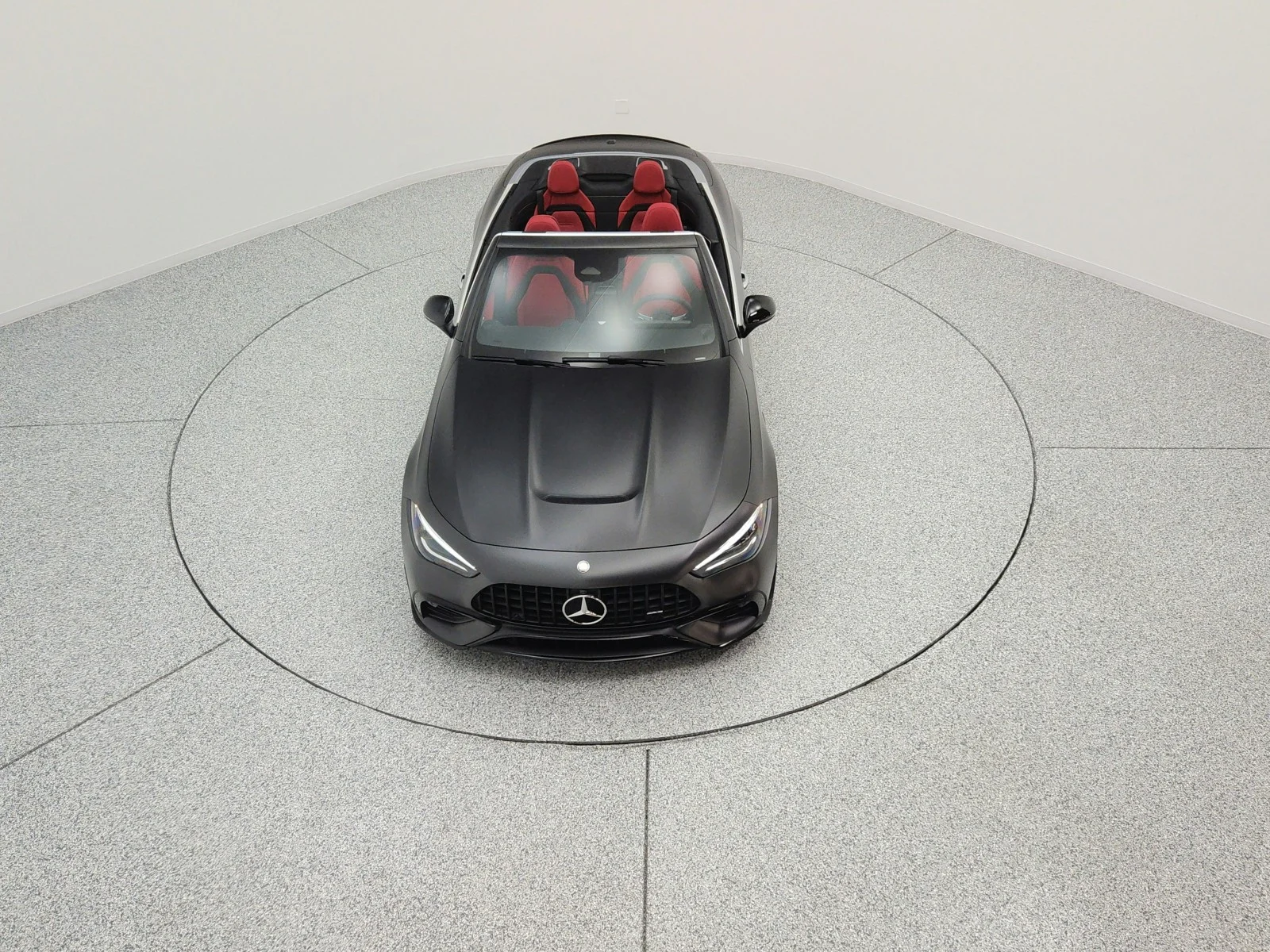 Certified Used 2026 MANUFAKTUR Graphite Grey Magno Mercedes-Benz AMG® CLE 53 4MATIC+ Cabriolet image 10