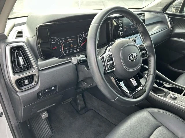 Used 2021 Silver Kia S image 16