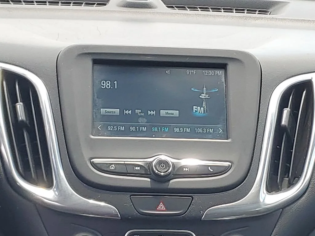 Used 2018 IRIDESCENT PEARL TRICOAT Chevrolet LT image 14