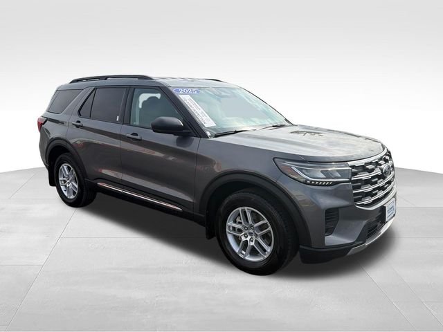 Used 2025 Gray Ford Active image 9