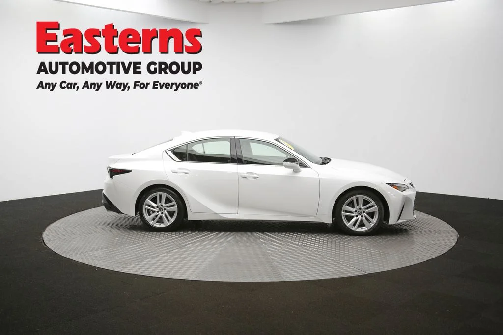 Used 2021  Lexus 300 image 44