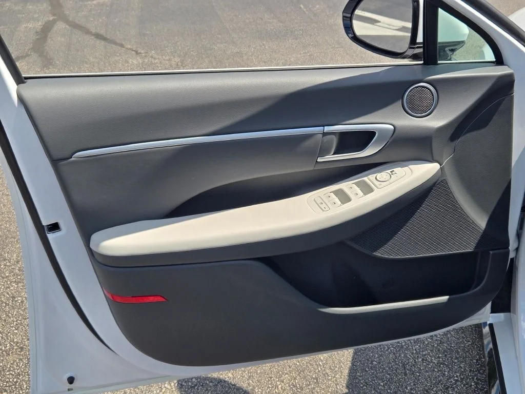 New 2026 White Hyundai SEL Sport image 18