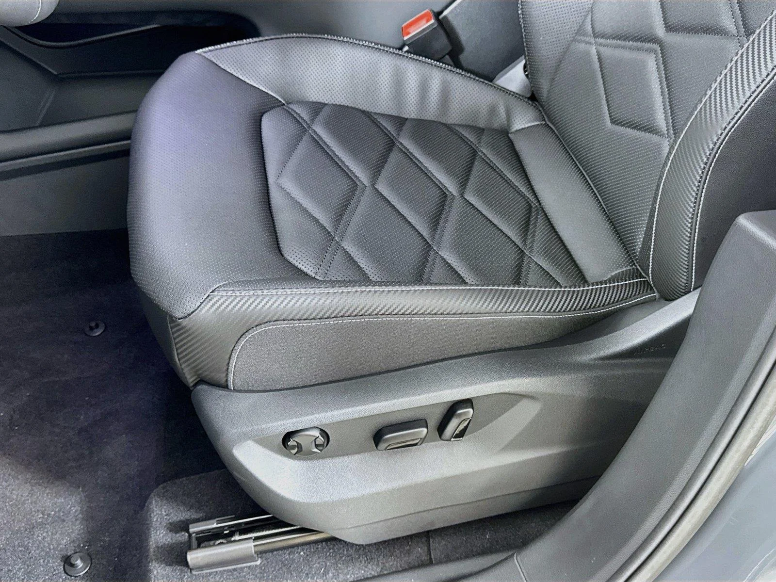 New 2026  Volkswagen 2.0T SE w/Technology image 19