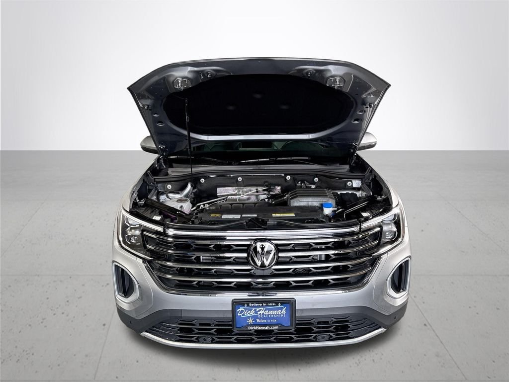 New 2026 Silver Mist Metallic Volkswagen 2.0T SE w/Technology image 21