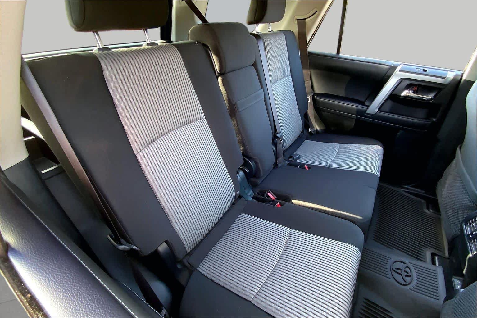 Used 2023 Midnight Black Metallic Toyota SR5 image 19