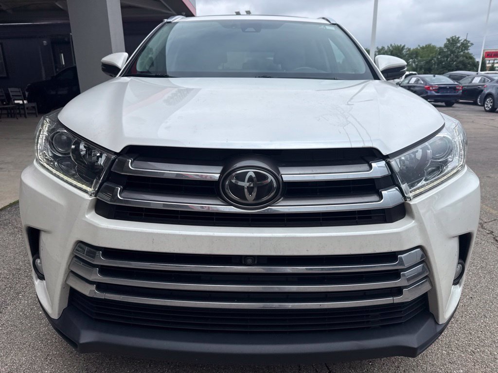 Certified Used 2017 Blizzard Pearl Toyota Limited Platinum image 12