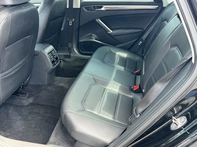 Used 2016  Volkswagen 1.8T SE image 29