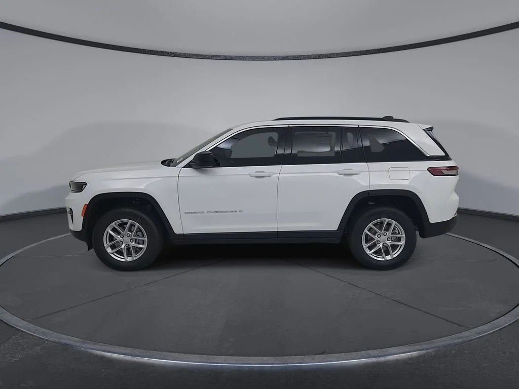 New 2026 Bright White Clearcoat Jeep Laredo X image 10