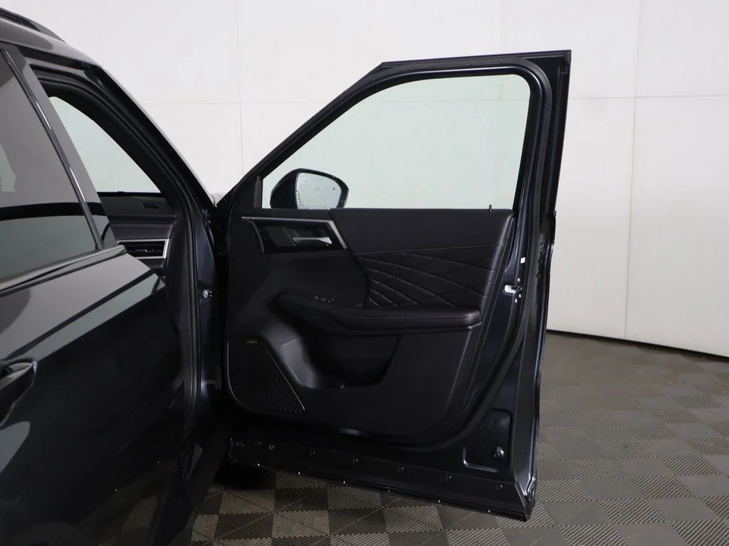 New 2026 Gray Mitsubishi Black Edition image 27