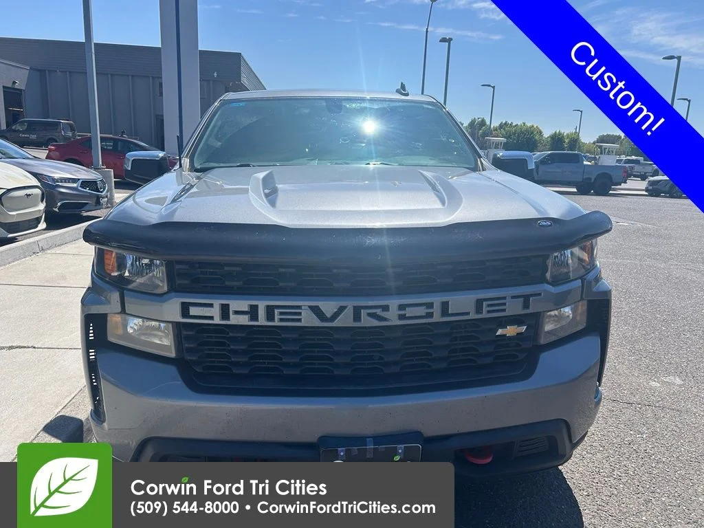 Used 2020 Satin Steel Metallic Chevrolet Custom image 4