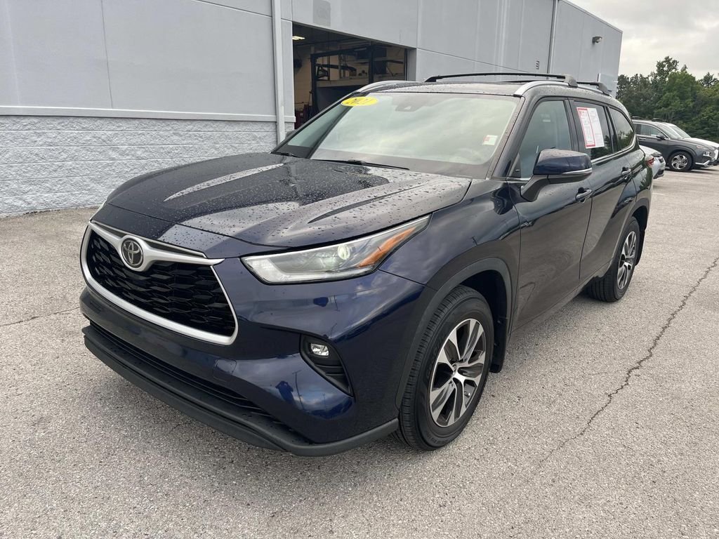 Used 2021 Blue Toyota XLE image 10