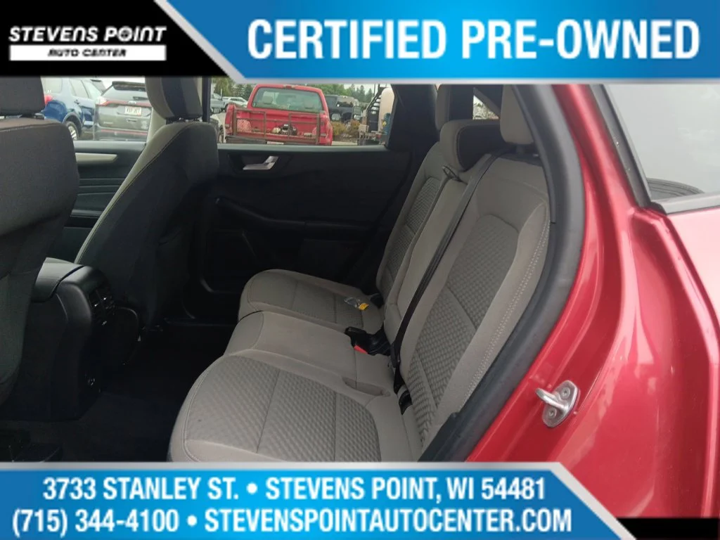 Used 2021 Rapid Red Metallic Tinted Clearcoat Ford SE image 37